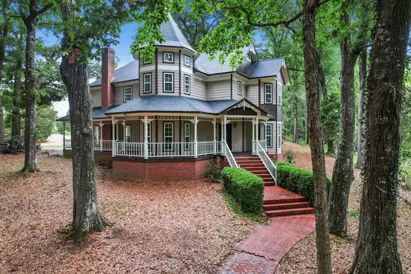 108 Buckhead Drive, Headland, AL 36345