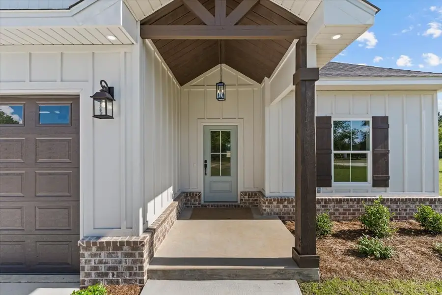 140 Oscar Godwin Rd, Dothan, AL 36301 - #2