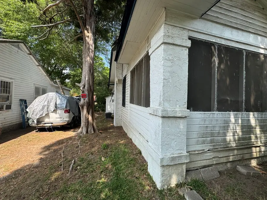 305 Jeff Street, Dothan, AL 36303 - #3