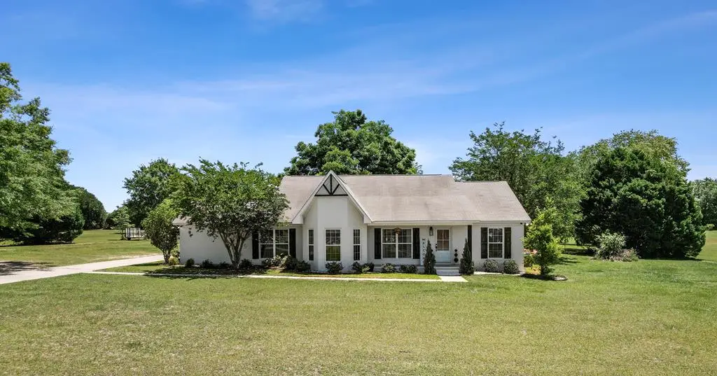 107 Willow Oaks Dr., Headland, AL 36345 - #1