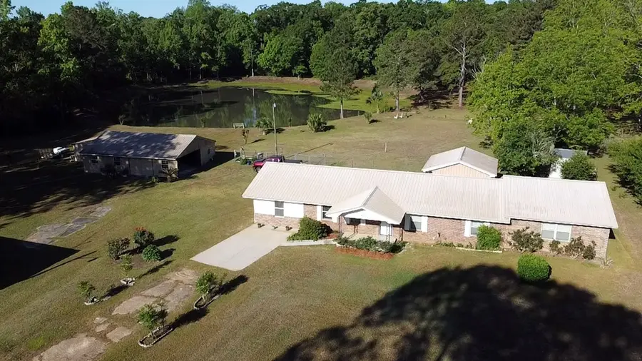 712 S Broad, Cowarts, AL 36321 - #3