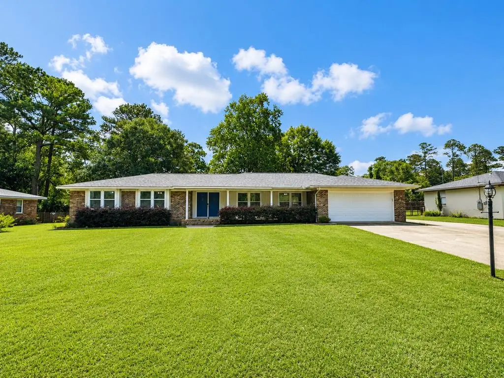2002 Hardwick, Dothan, AL 36303 - #1