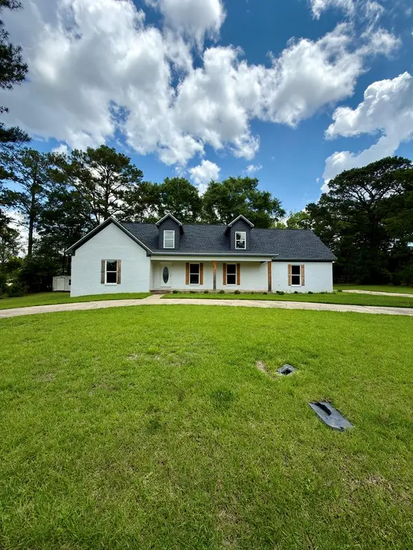 403 Randwick Rd., Dothan, AL 36301