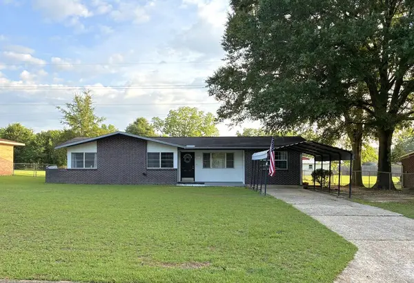 221 Plaza Drive, Daleville, AL 36322
