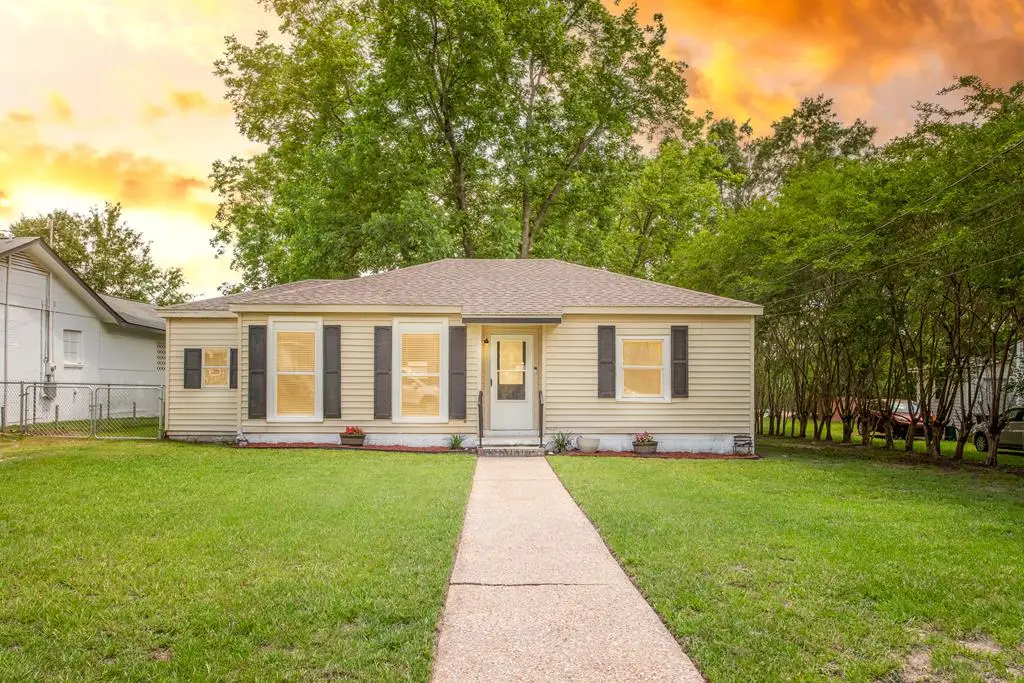 109 Hillman St, Dothan, AL 36301 - #1