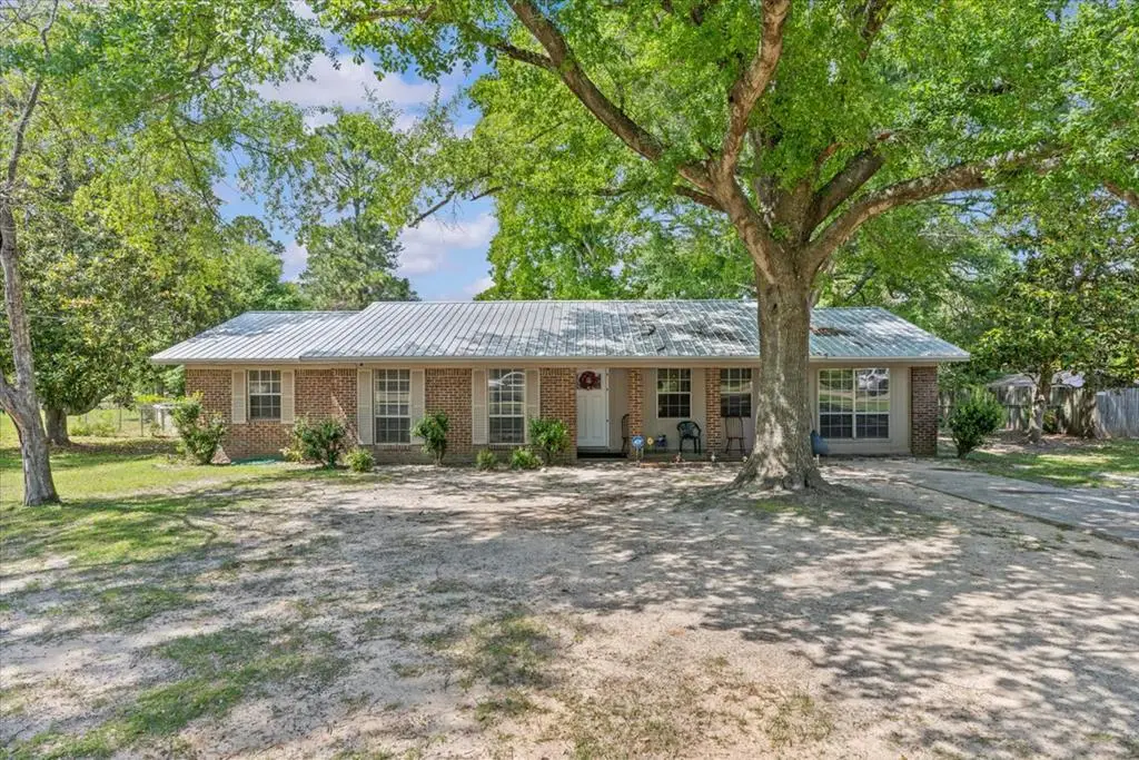 205 Dahlia Dr, Andalusia, AL 36420 - #1