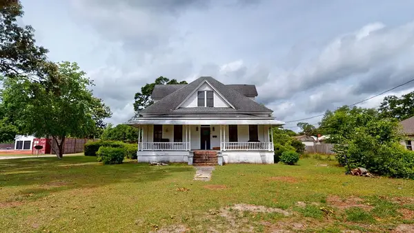204 S Live Oak Street, Geneva, AL 36340