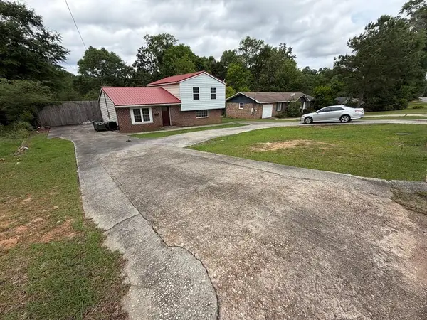 1221 Denton Road, Dothan, AL 36303