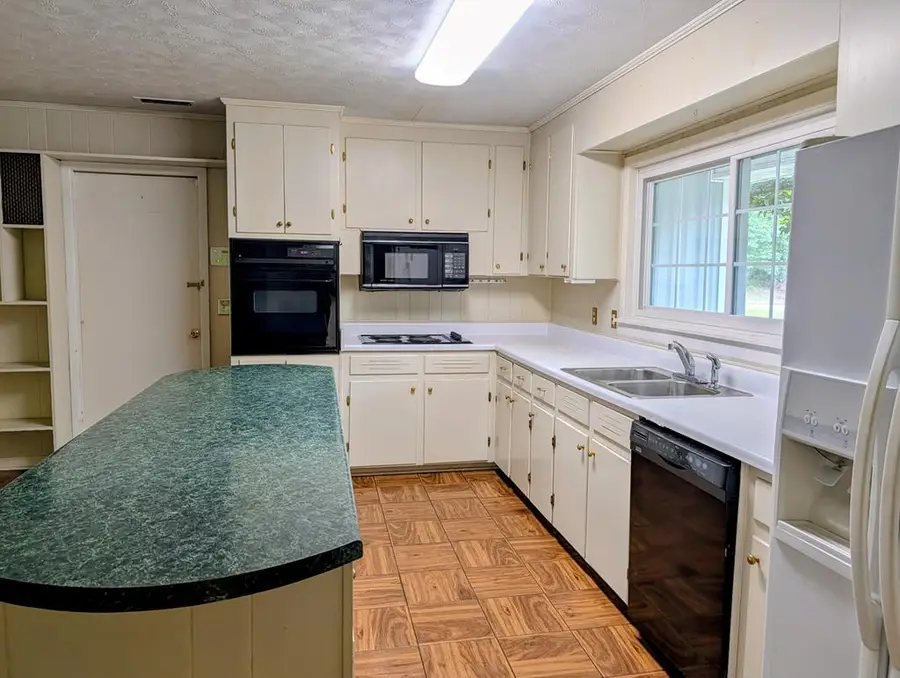 122 Joseph Dr., Ozark, AL 36360 - #3