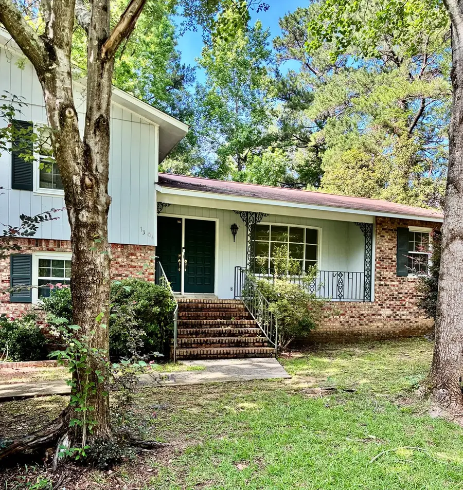 1304 Burbank St., Dothan, AL 36303 - #3