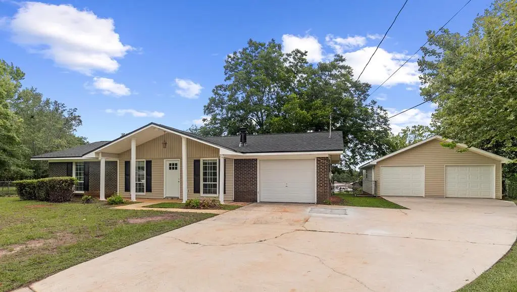 107 Woodcliff Rd, Dothan, AL 36303 - #1