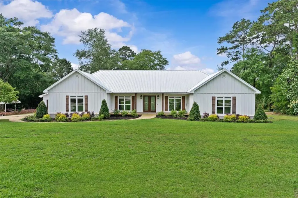 106 Lakeview Lane, Headland, AL 36345 - #1
