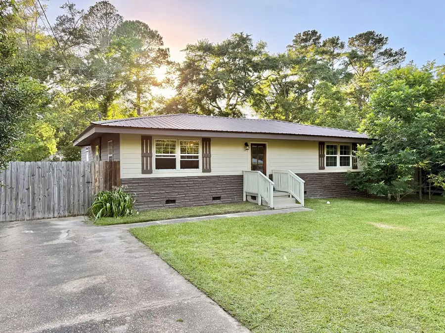 206 Massee Dr, Dothan, AL 36301 - #3