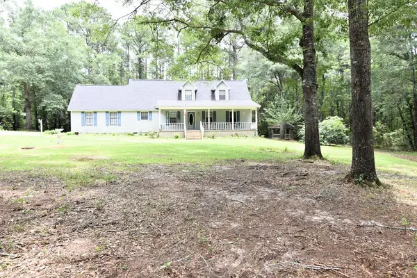 233 Rebecca Lane, Ozark, AL 36360
