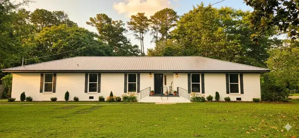 1804 Azure Drive, Dothan, AL 36303