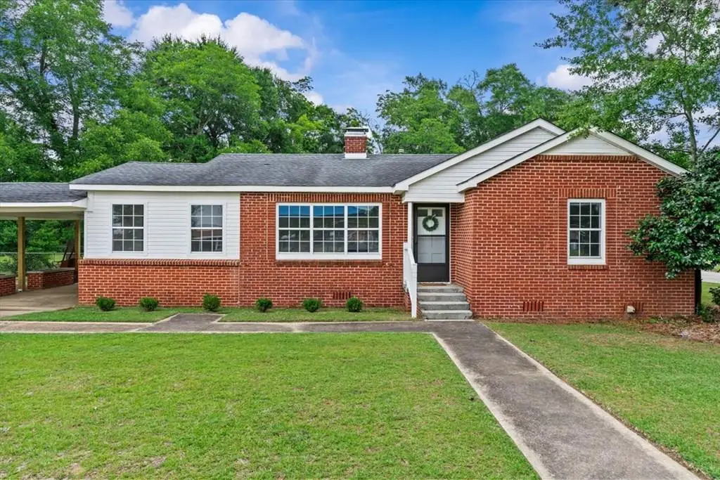 409 Peachtree St, Headland, AL 36345 - #1