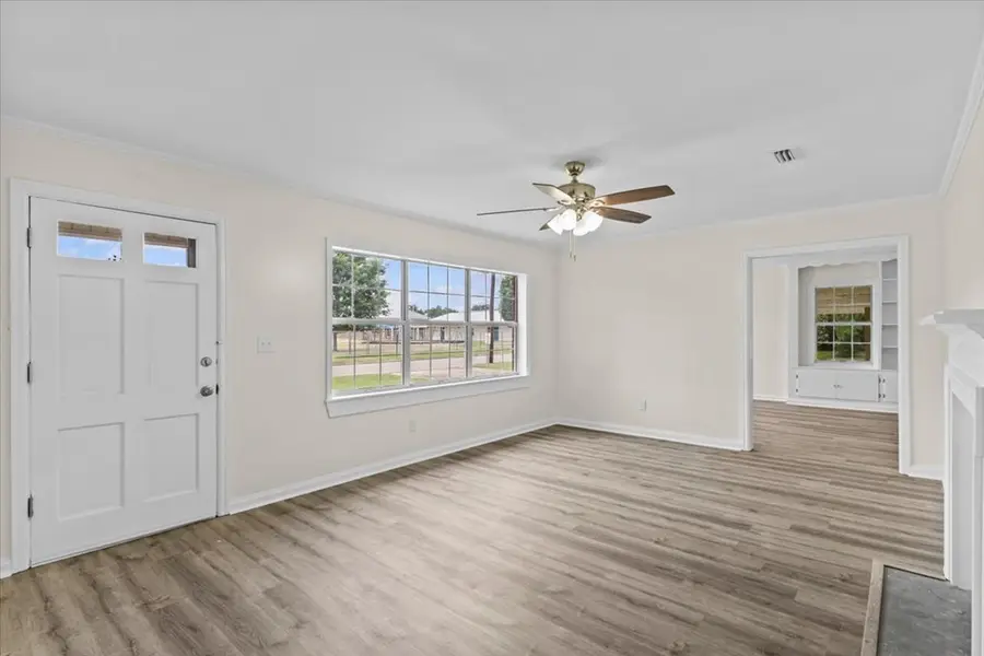 409 Peachtree St, Headland, AL 36345 - #3