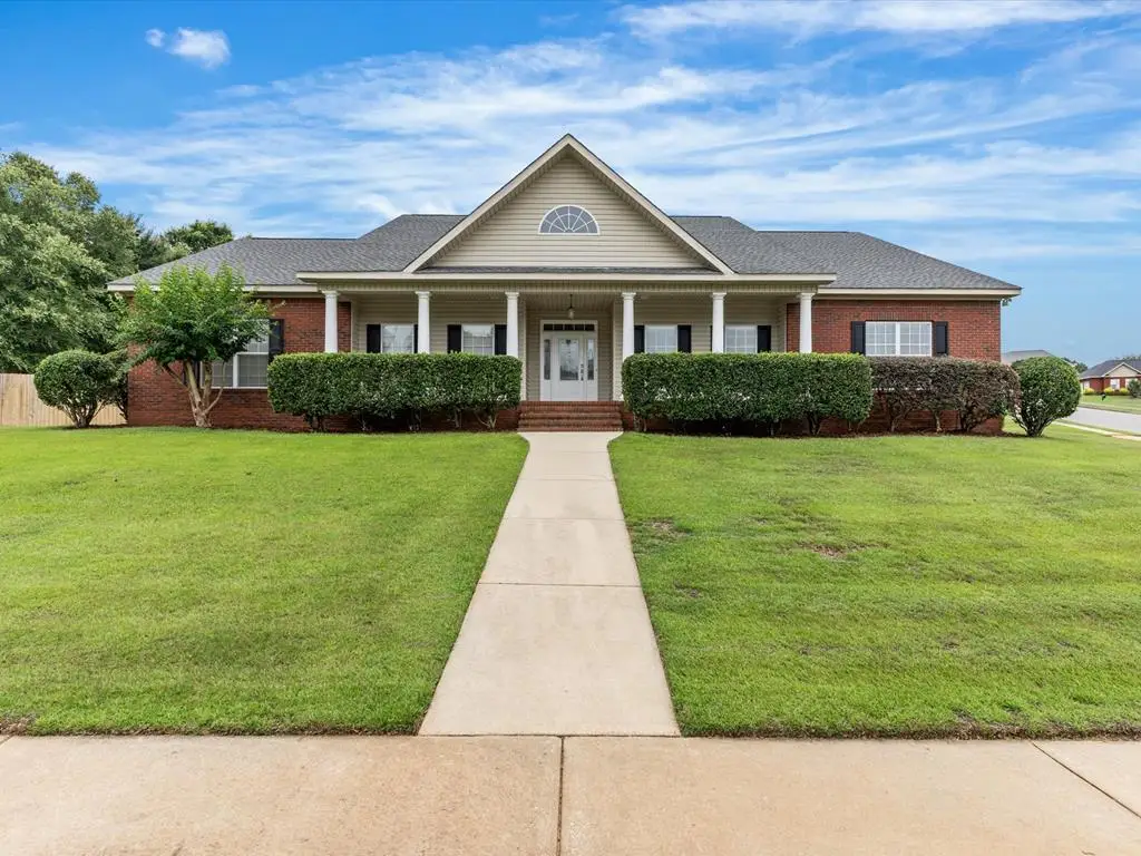 102 Commonwealth Court, Enterprise, AL 36330 - #1