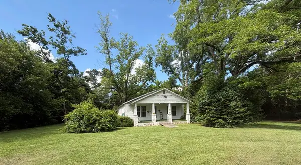 1 Nichols Road, Pinckard, AL 36371