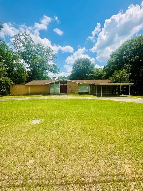 215 Morgan Ln, Ozark, AL 36360