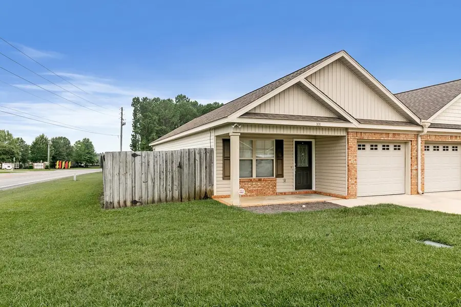 101 Legends Ct, Dothan, AL 36305 - #2