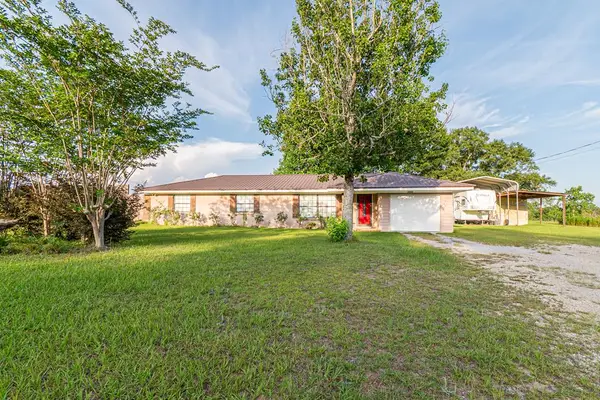 10145 Cottonwood Road, Cottonwood, AL 36320