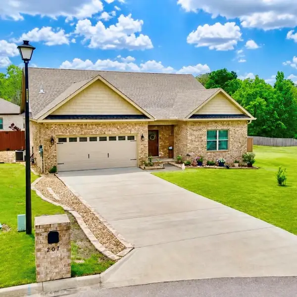 207 Cabrio Way, Headland, AL 36345