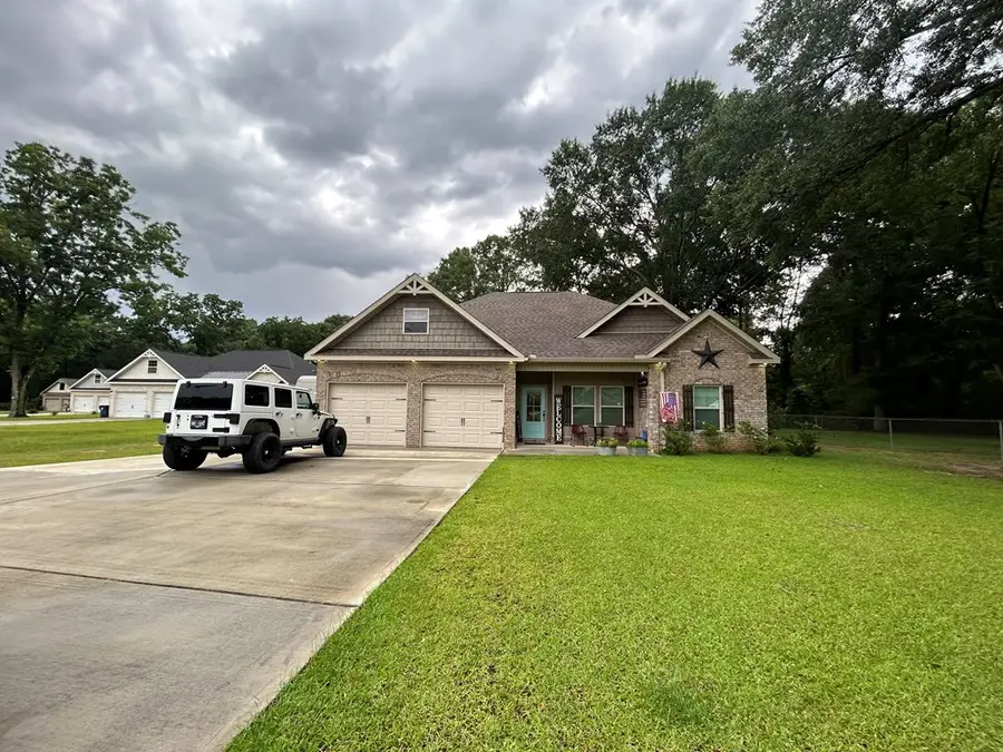 1052 Trawick, Dothan, AL 36305 - #2