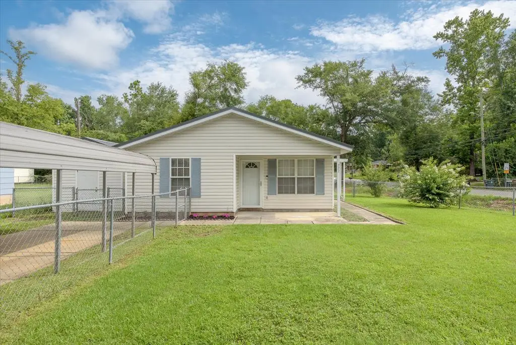 711 Dutch St, Dothan, AL 36301 - #1