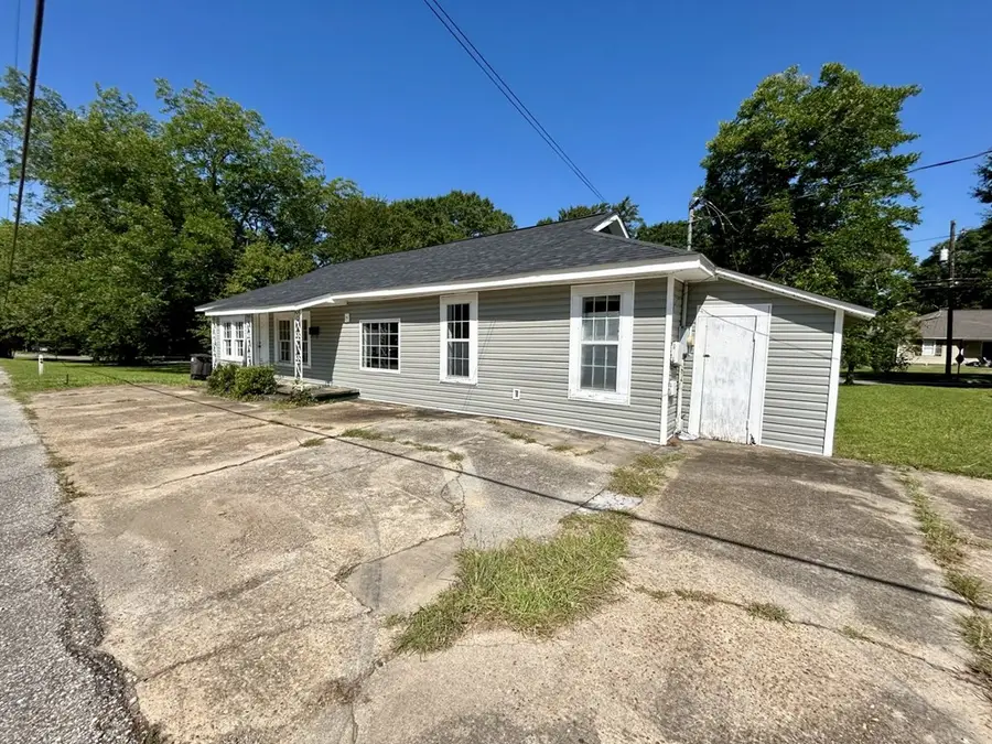 418 S Main Street, Headland, AL 36345 - #2