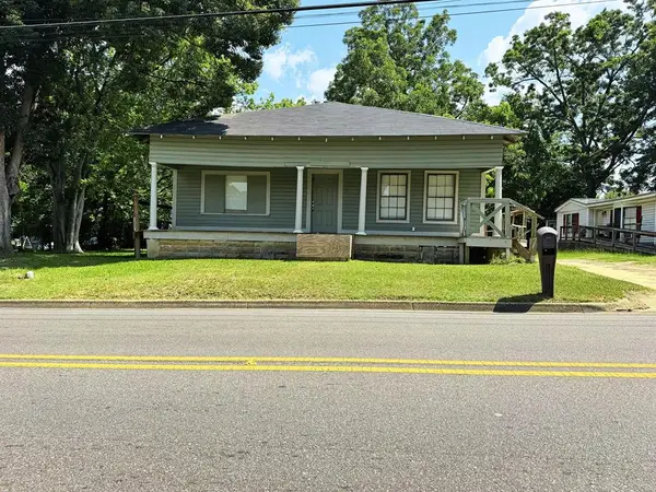 1378 E Burdeshaw St, Dothan, AL 36303