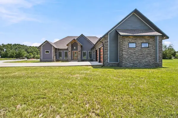 763 Choice Adams Road, Ashford, AL 36312