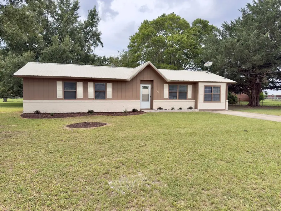 109 Victoria Dr, Headland, AL 36345 - #2