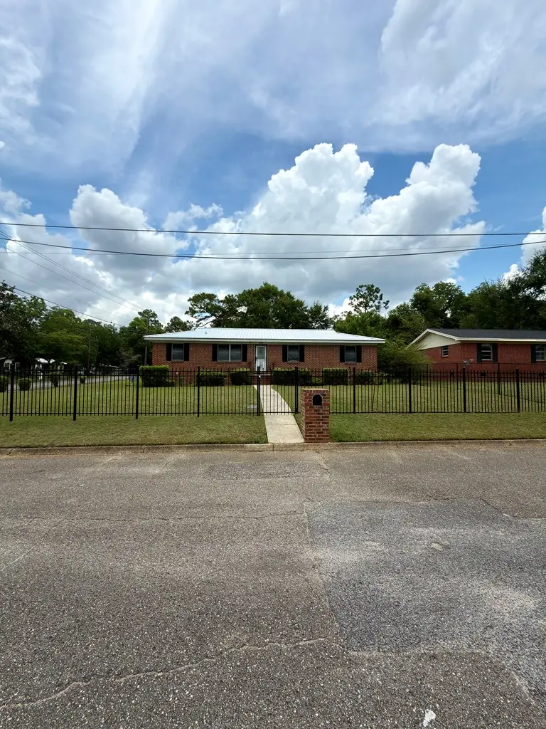1001 Dutch St., Dothan, AL 36301 - #2