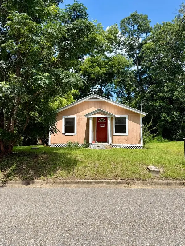 304 Opp Ave, Andalusia, AL 36420