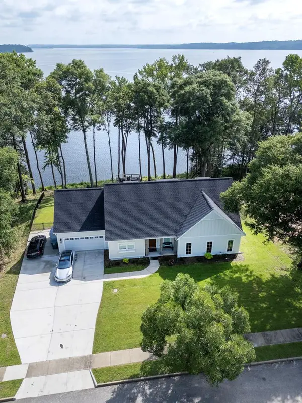 61 Memory Ln, Eufaula, AL 36027