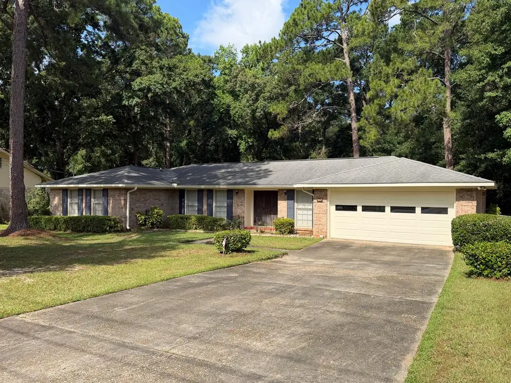 1308 Cambridge, Dothan, AL 36305 - #1