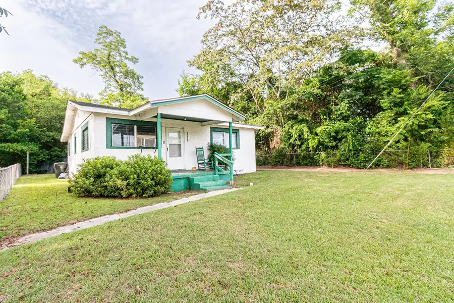 1030 Chickasaw St, Dothan, AL 36303 - #2