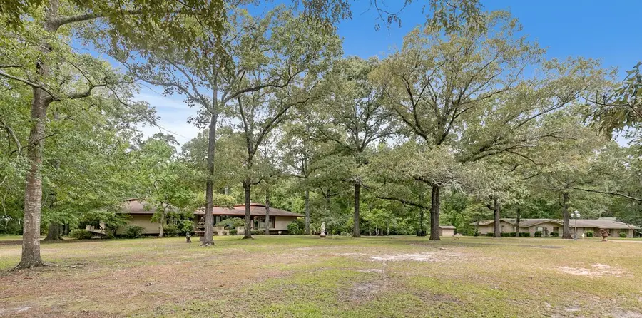 2106 Brookhill Rd, Dothan, AL 36301 - #2