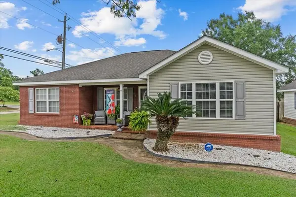 82 E Miller Road, Cowarts, AL 36321