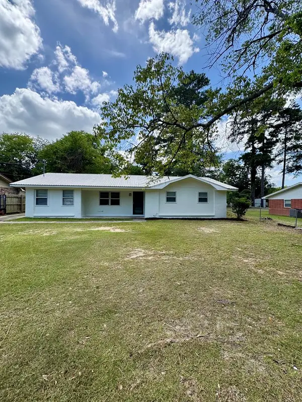 104 Fairlane Drive, Eufaula, AL 36027