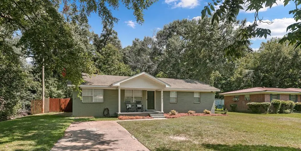 108 Saint Johns Drive, Dothan, AL 36301 - #1