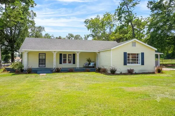 710 Houston St, Cottonwood, AL 36320