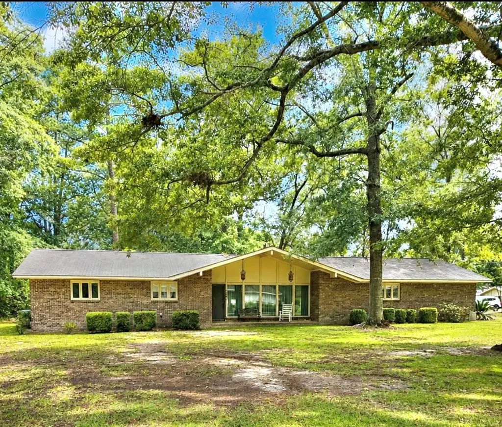 1407 Hiawatha, Dothan, AL 36303 - #1