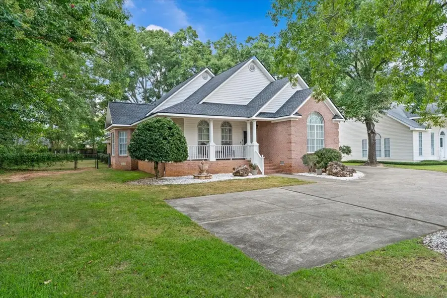 1914 Clark St, Dothan, AL 36301 - #2