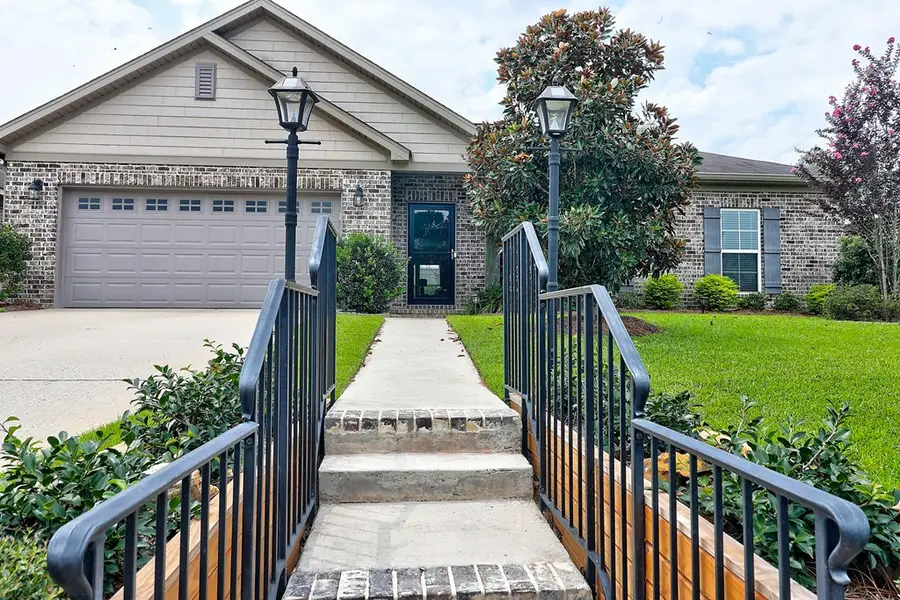406 Ridgeland Rd, Dothan, AL 36301 - #2