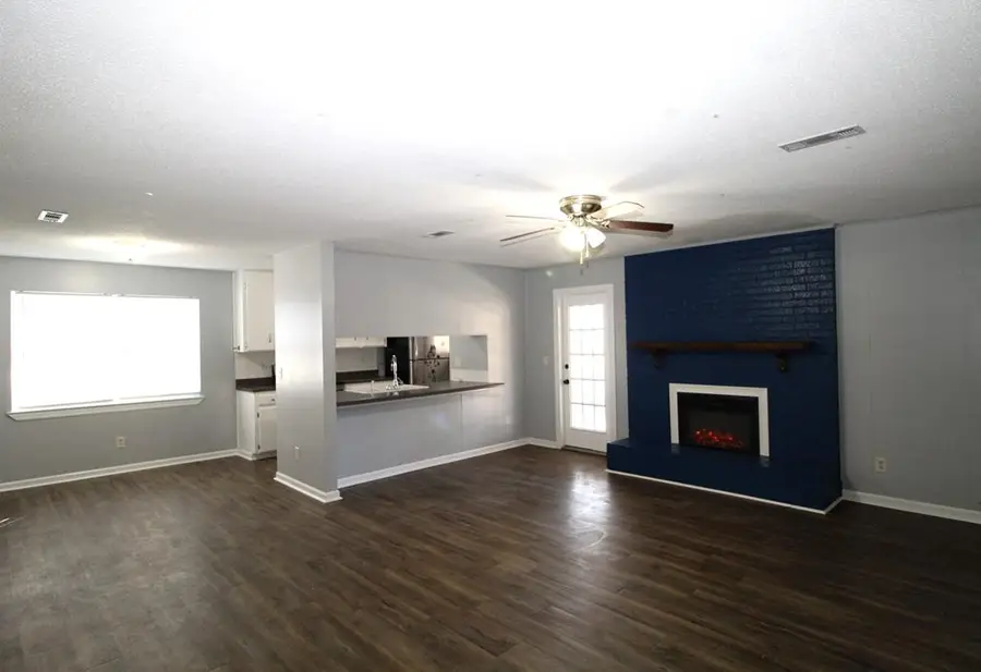 101 Twilight Dr., Taylor, AL 36301 - #3
