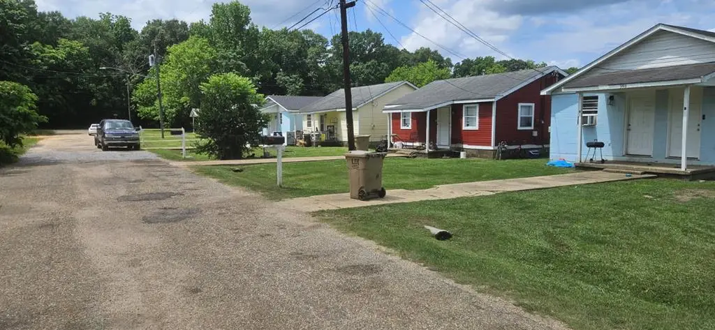390,392,394,396 Dedman St, Selma, AL 36703 - #1
