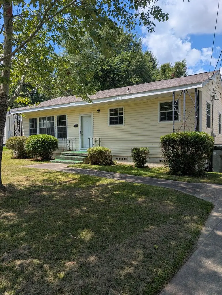 1206 S Bell Street, Dothan, AL 36301 - #3