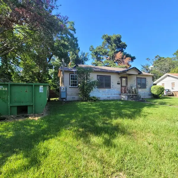 3152 Calabis St, Other, AL 36606